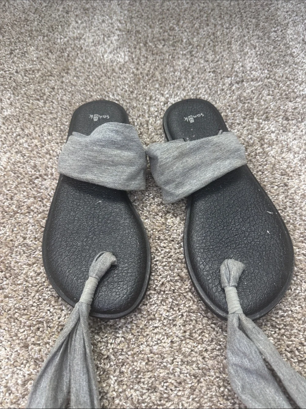 Sanuk woman’s Grey Fabric Sling Flip Sandals